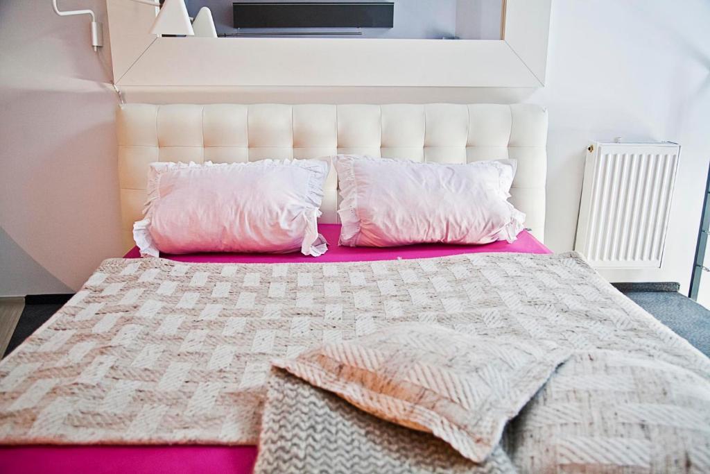 Loft Apartment *