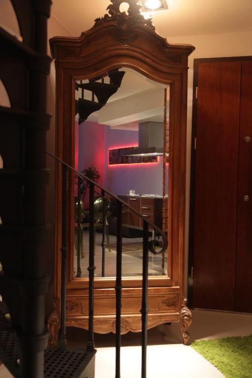 Loft Apartment *