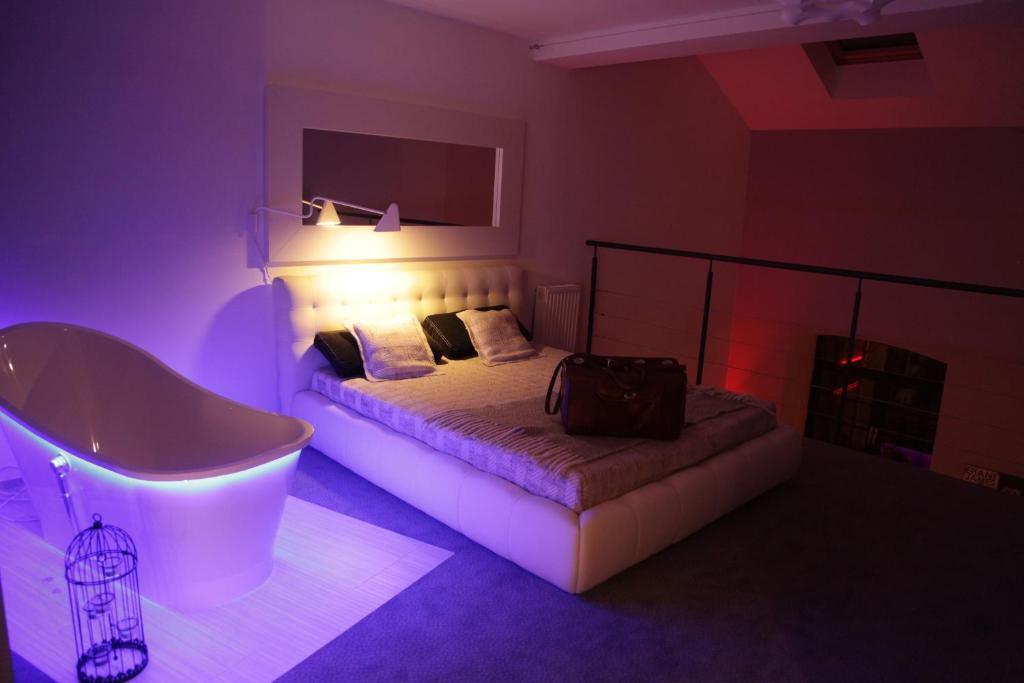 Loft Apartment *